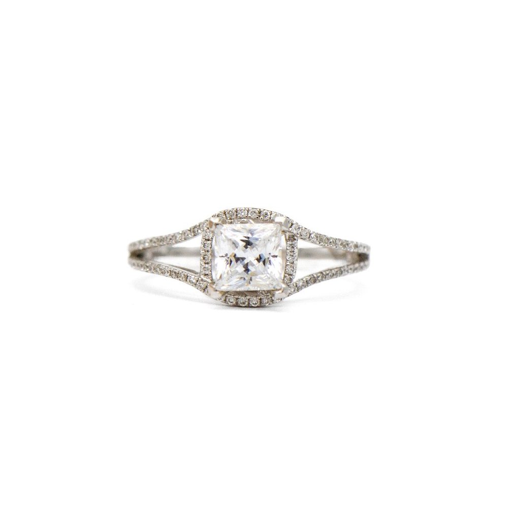 18k White Gold Split Shank Engagement Ring